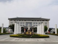 国庆中秋双节同庆，沐鸣集团红旗飘扬！